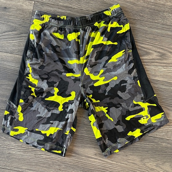 Russell Athletic Kids Camo Shorts - Neon Yellow and Black - Picture 1 of 8